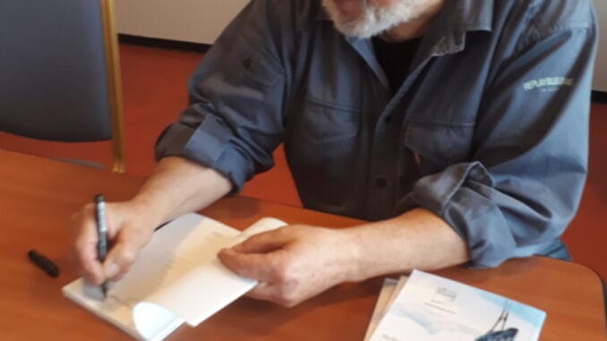 Albert Huguet à la Conférence GOTM Albert Huguet présentant son livre